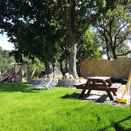 Comfortable Bungalow With A Covered Terrace, For 6 People, Мендзиздрое Екстериор снимка