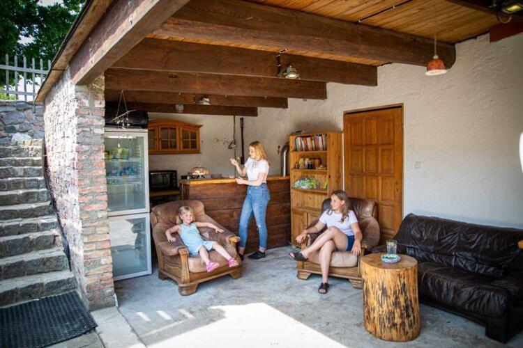 Comfortable Bungalow With A Covered Terrace, For 6 People, Мендзиздрое Екстериор снимка